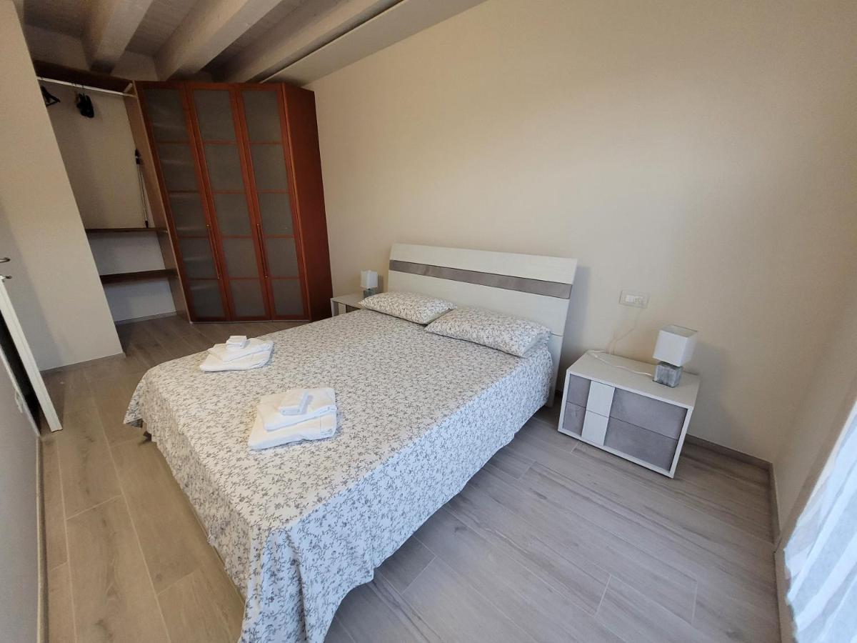 Garda View - Nuovo Appartamento Con Solarium Vista Lago Kültér fotó